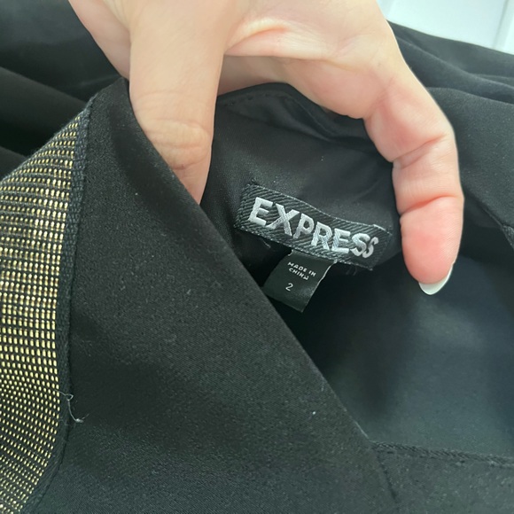 Express Black Gown - Picture 4 of 6